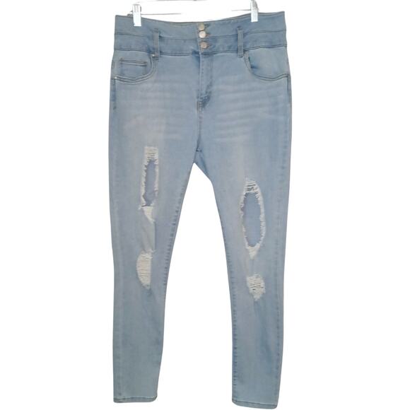 refuge Denim - Refuge Jeans 13 Light Wash Distressed High Waist 5 Pocket Plain Pocket Stretch